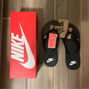 Nike On Deck Slides/Flip Flops/Sandals